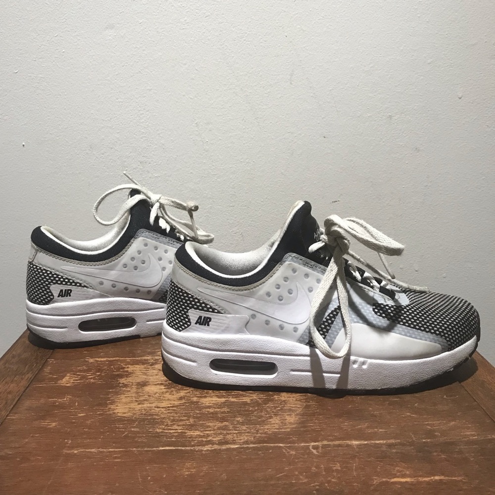 Nike Air Max Sneakers - Picture 1 of 8